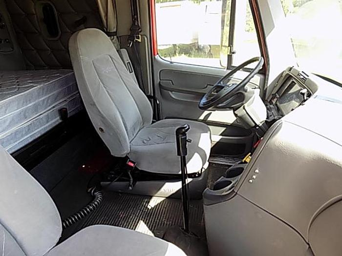 Used 2007 Freightliner Columbia 120, CAT C13