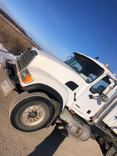 Used 2007 Mack CV713 Granite