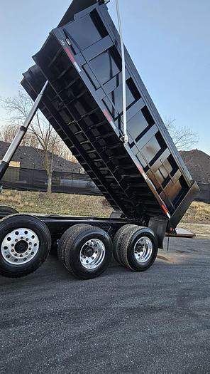 Used 2005 Mack *** ALLISON AUTOMATIC *** CV713 Granite