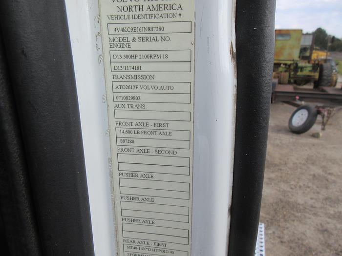 Used 2018 Volvo Road tractor/ has Wet line kit