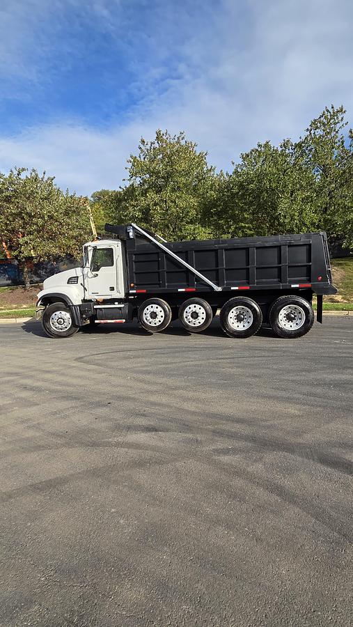 Used 2006 Mack *** ALLISON AUTOMATIC *** CV713 Granite