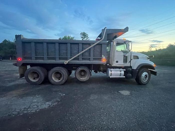 Used 2006 *** ALLISON AUTOMATIC *** Mack CV713 Granite