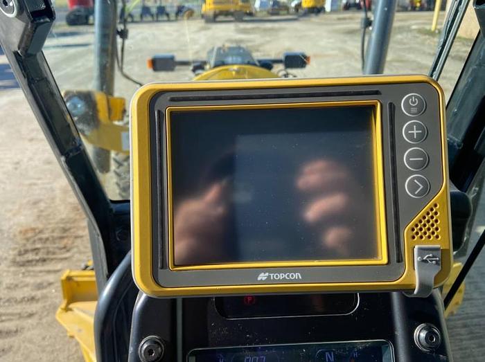 Used 2022 Komatsu GD655-7