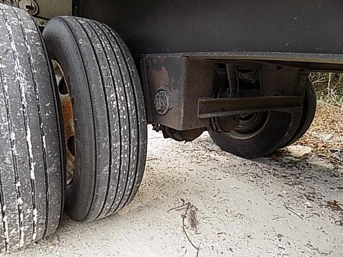 Used 1999 UTILITY TRAILER CORP FLATBED 102 x 48