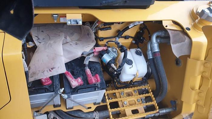 Used 2022 Komatsu D71PXI-24