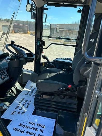 Used 2022 Komatsu WA270-8