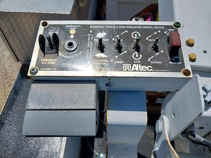 Used 2004 Ford F450 Altec Bucket Truck