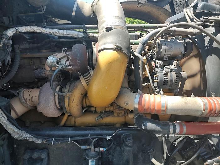 Used 2006 Freightliner FLD120 Classic