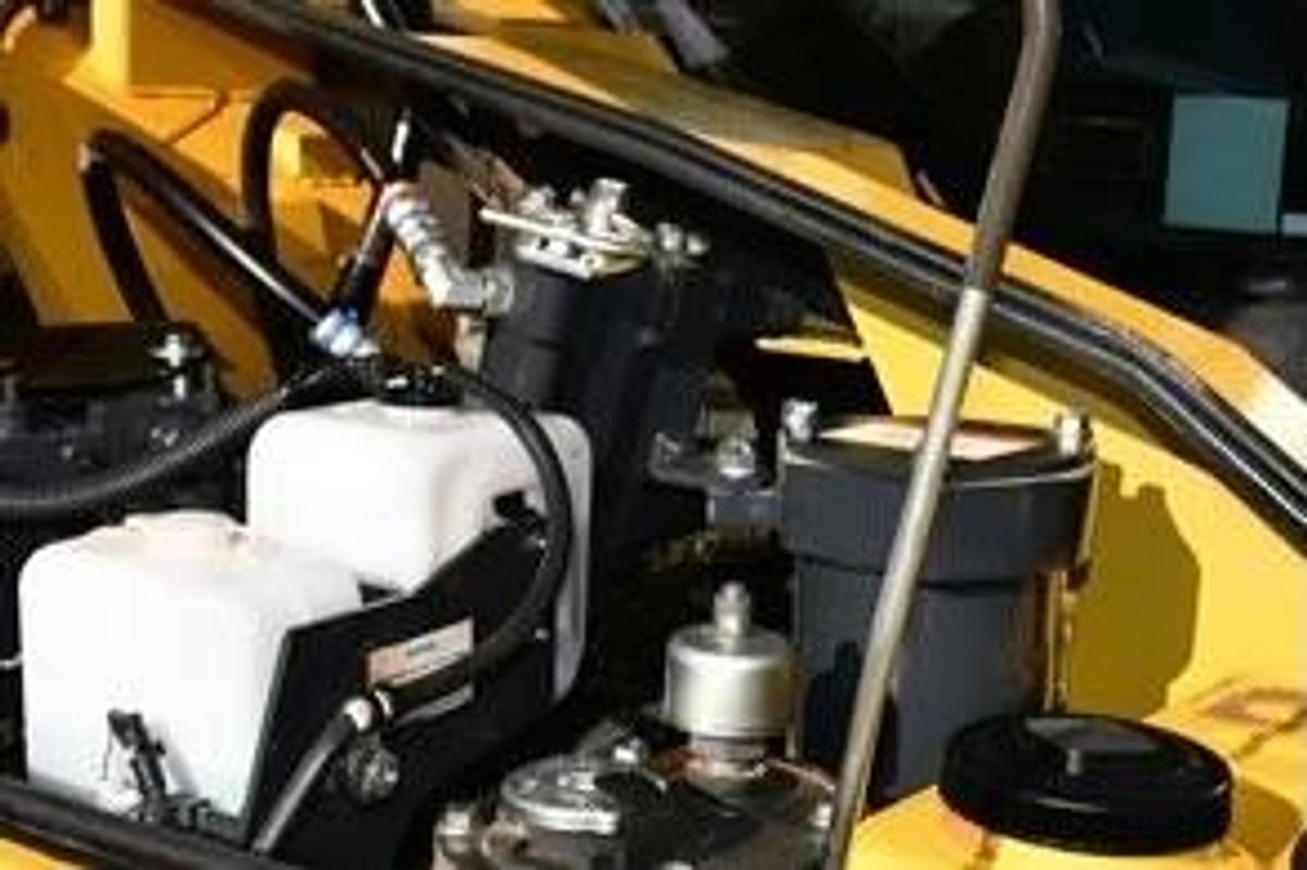 Used 2021 Komatsu PC88MR-11