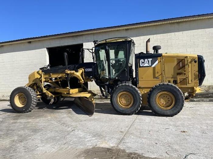 Used 2013 Caterpillar 120M2