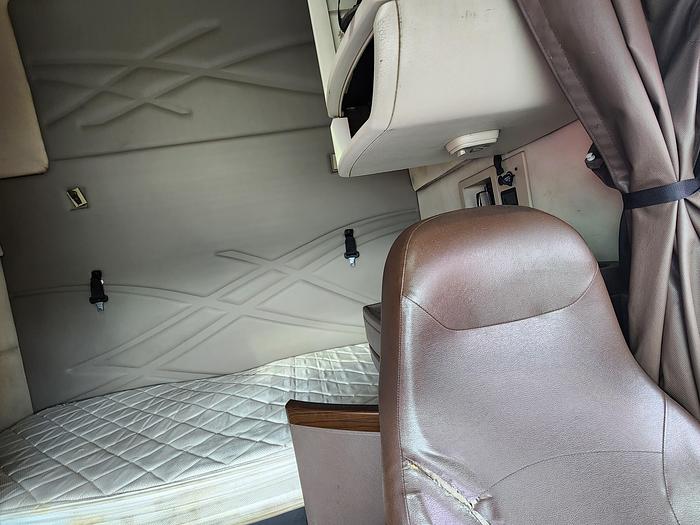 Used 2014 Volvo VLN64T670