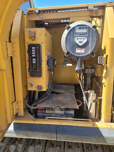 Used 2004 Caterpillar 320CL