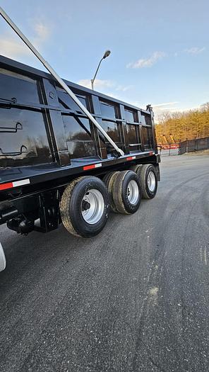 Used 2001 Mack *** Allison Automatic ***  RD688s