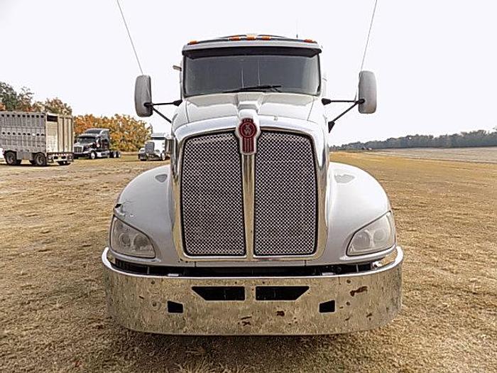 Used 2014 Kenworth T6 Tandem Axle Sleeper
