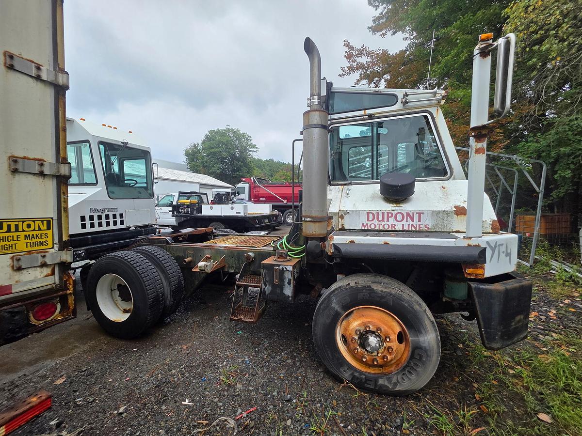 Used 2000 capacity trucks