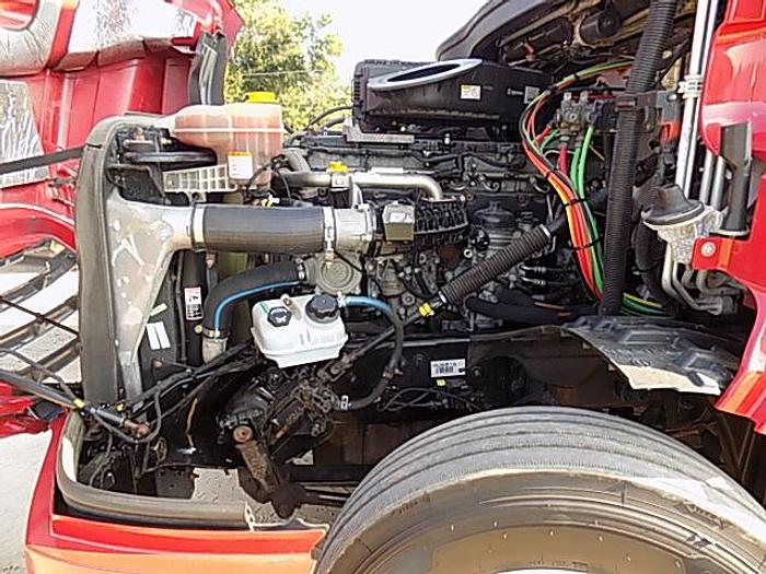 Used 2019 Freightliner Cascadia 126 **Automated Transmission**