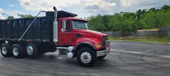 Used 2006 *** ALLISON AUTO *** MACK CV713 Granite