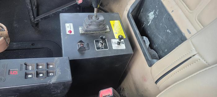 Used 2006 *** ALLISON AUTO *** MACK CV713 Granite