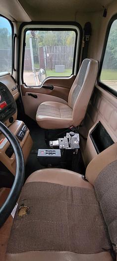 Used 2004  Mack *** ALLISON AUTOMATIC *** CV713 Granite