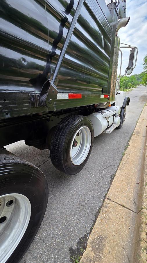 Used 2003 Mack *** ALLISON AUTOMATIC *** CV713 Granite