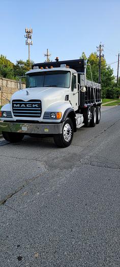 Used 2006 *** ALLISON AUTO *** MACK CV713 Granite