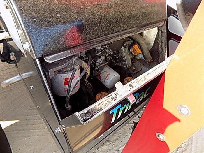 Used 2019 Freightliner Cascadia 126 **Automated Transmission**