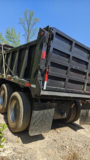 Used 2000 Mack *** Allison Automatic ***  RD688s