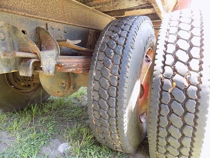 Used 2000 GMC C7500 Grapple Truck