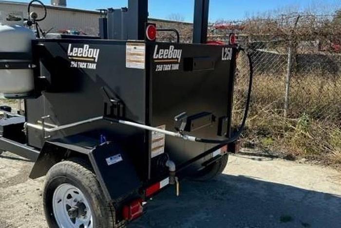 Used 2021 Leeboy L250