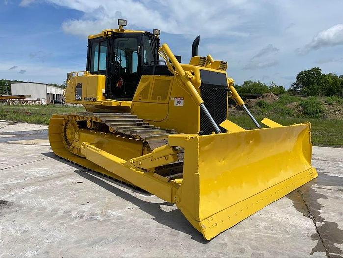 Used 2018 Komatsu D65PX-18