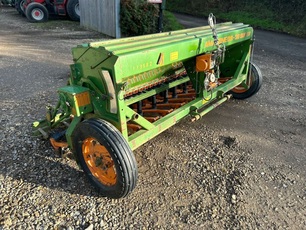 Used Amazone D8-30 Super Seed Drill