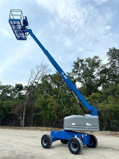Used 2012 GENIE S-40