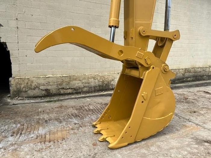 Used 2006 CAT 325DL with HYD Thumb