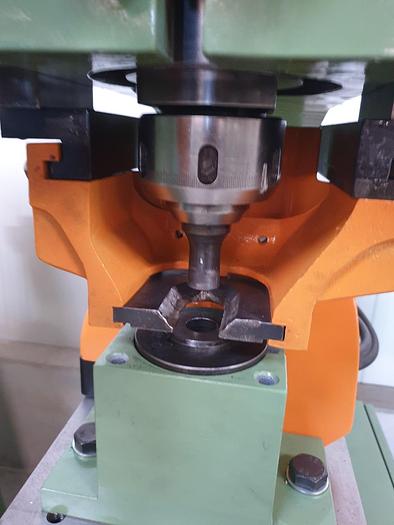 Gebraucht Lochstanze Peddinghaus Hydraulic 502