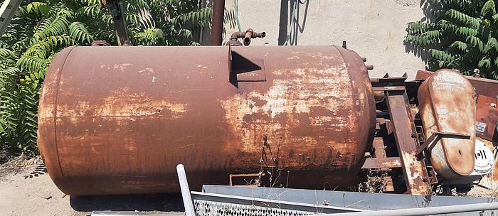 Used Tank, 600 Gallon, S/st, 3 HP Agit, Coil, #Z691880