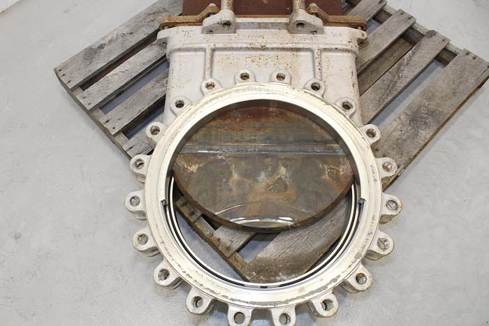Used True Line 24" Hand Operated Knife Gate Valve #44005