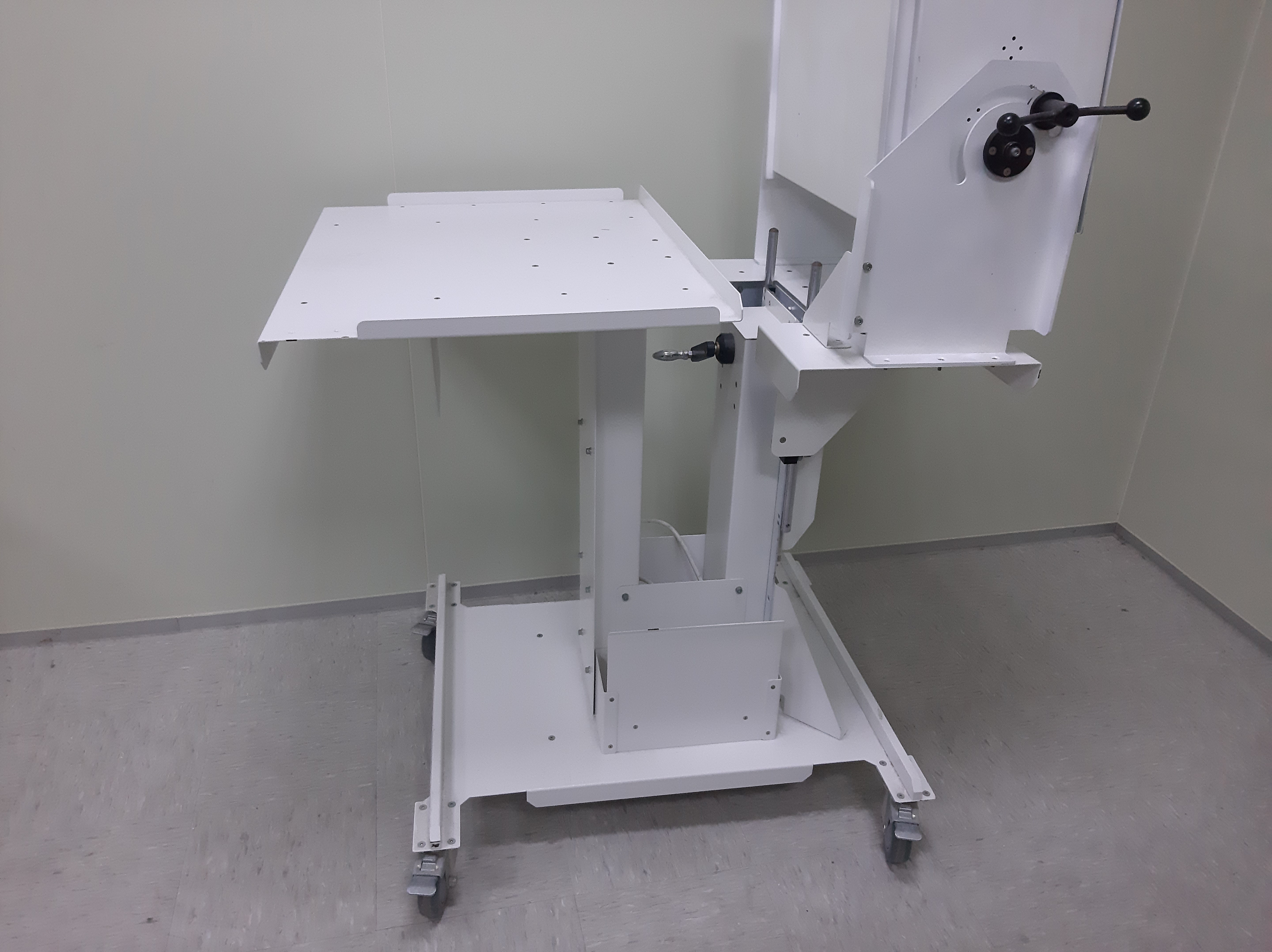 Used Credence ASL1K Manipulator  white