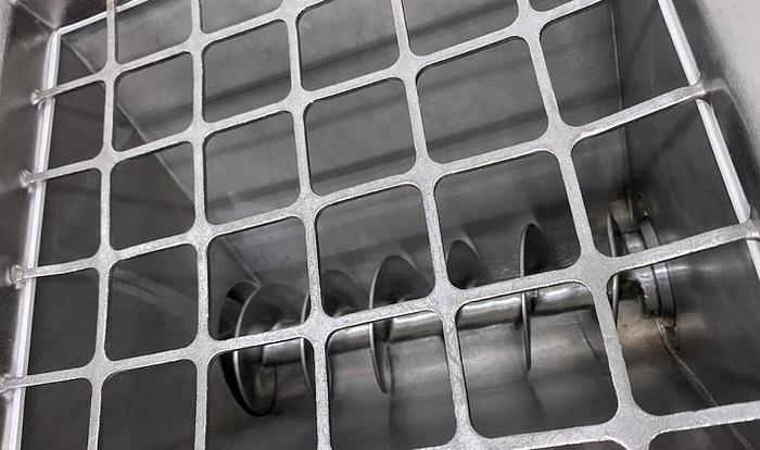 Used FITZPATRICK MODEL D6A FITZMILL - SCREW FEED - S/S