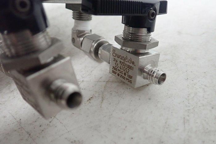 Used Lot of 3 Dwyer Flow Meters with 3 Swagelok Stainless Steel Ball Valves SS-41GS2