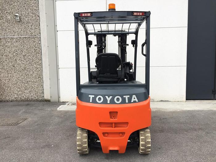 Used 2013 TOYOTA 8FBMT 25