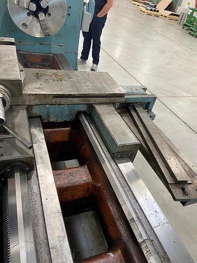 Used 1989 Victor Gap Engine lathe 24 x 120