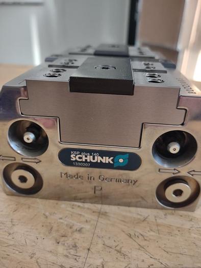 Used Nachi MZ07 6-Axis Robot