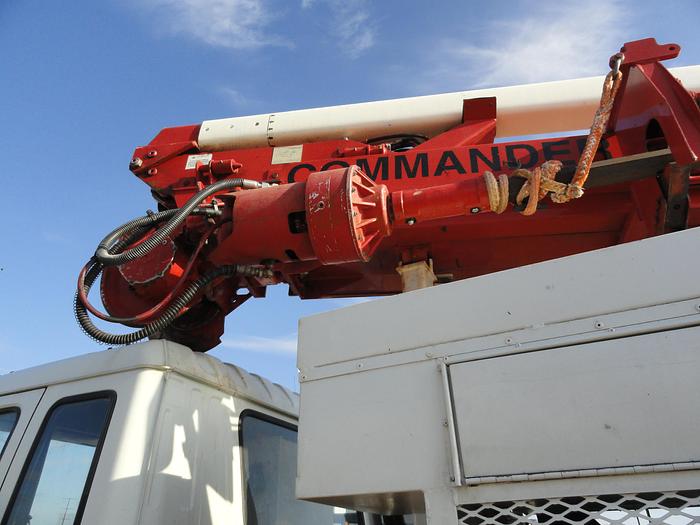 Used 2004 TEREX commander 4045