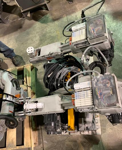 Used YASKAWA MOTOMAN MOTOMAN MH6 6 AXIS CNC ROBOT