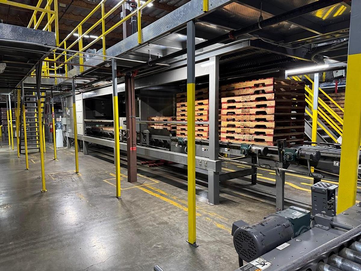 Used Bottling Line, 600–800 BPM, US Bottlers Filler, Sidel Labeler, Kisters TSP100V Shrink Wrapper, #5991609