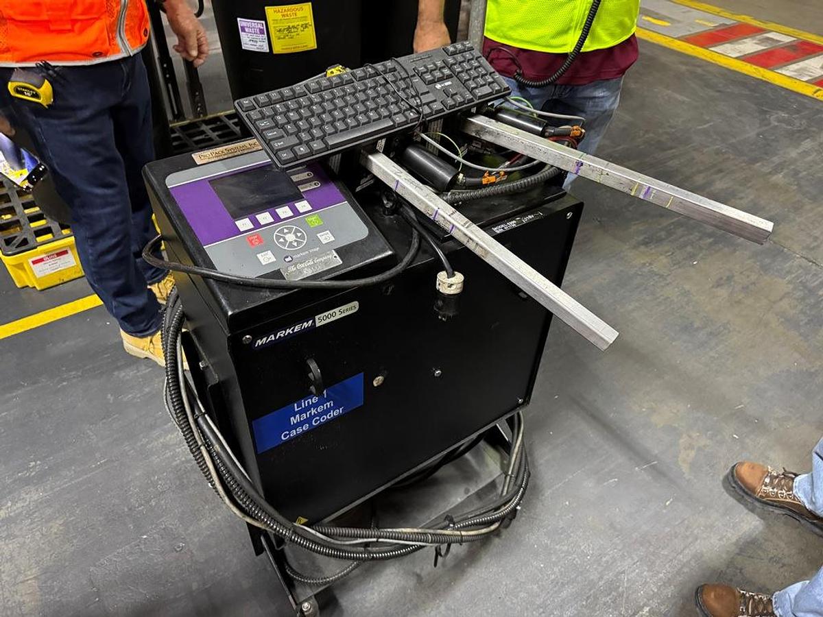 Used Bottling Line, 400 BPM, US Bottlers Filler, Krones Labelers, Fuji Intersleeve, Kisters Packer, #5991610