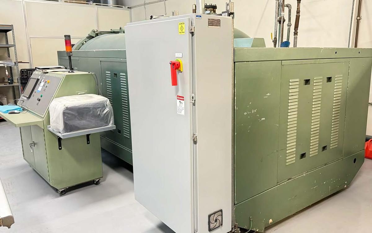 Used Autoclave, 46.75" x 110", 220 PSI, Electrically Heated, Melco Steel, #5991523