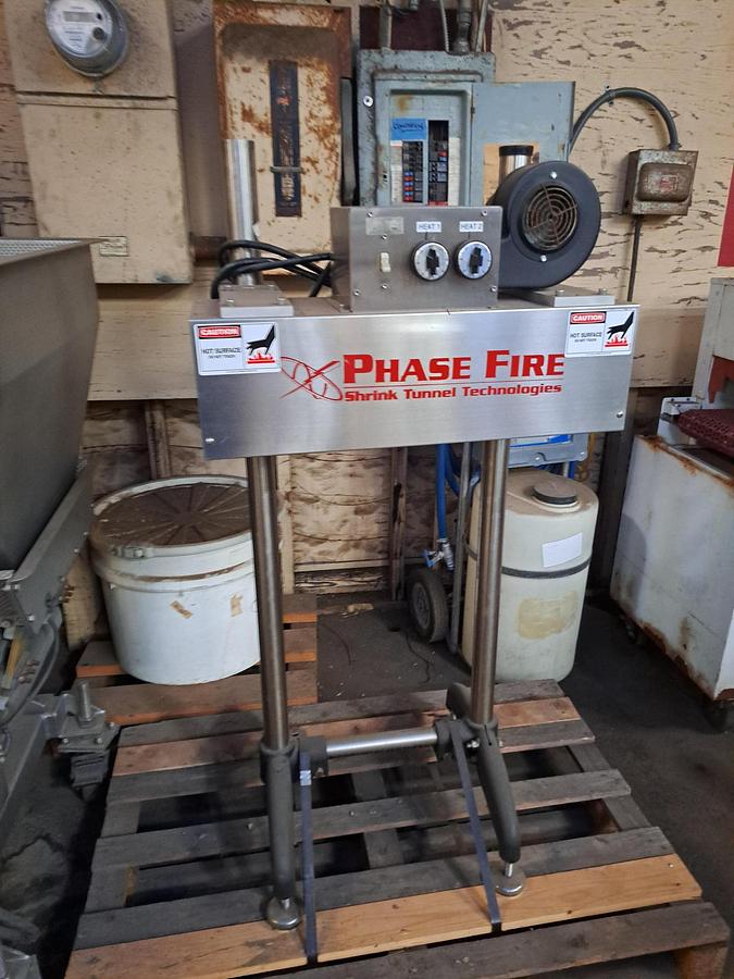 Used Labeler, Shrink Sleeve Tamper Bander, Accutek, Sleeve Labels, with Heat Tunnel #S745325