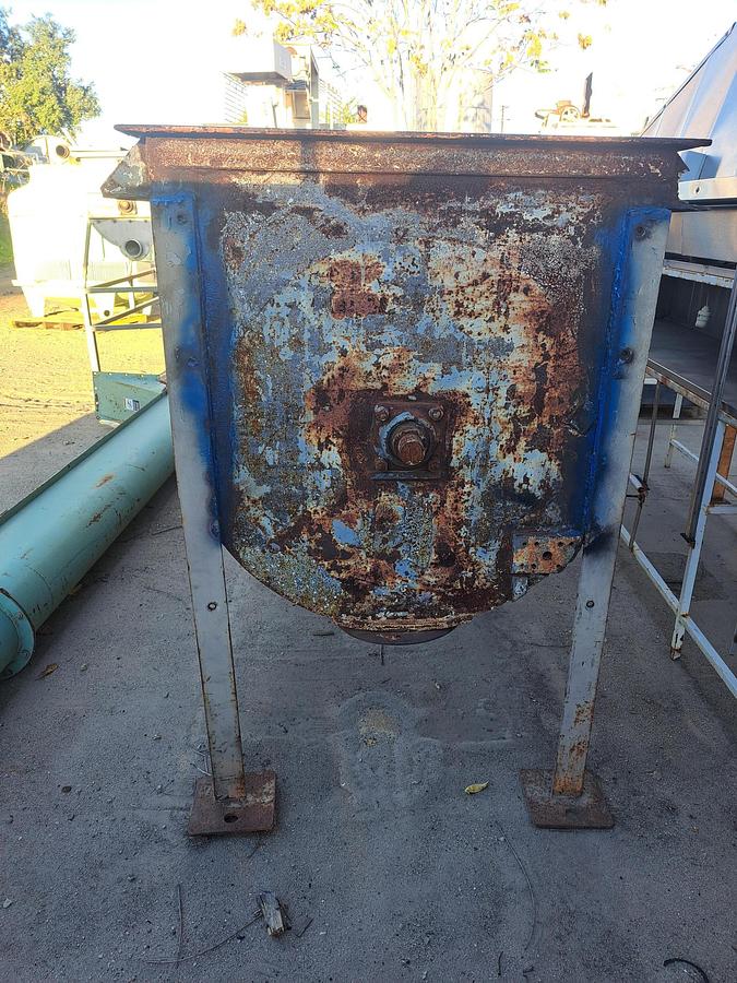 Used Mixer, Ribbon, 64 CF, C/st, 3' x 8' x 39" #S735014