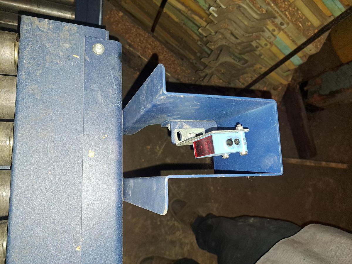 Used Wrapper, Pallet, Automatic, Lantech QLA, 92" Wrap Height, 25' Powered Conveyor, #5991667